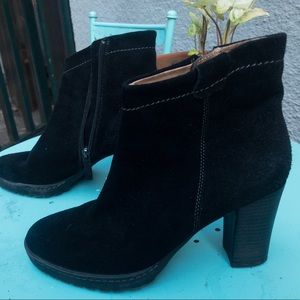 Black heeled booties